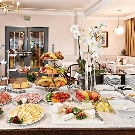 Hotel Juliane 4*