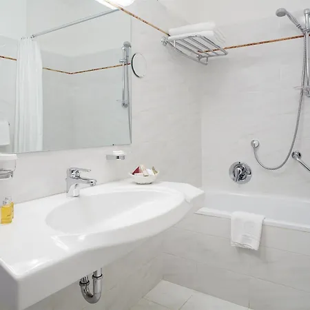 Hotel Juliane 4*