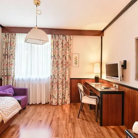 Juliane Hotel 4*